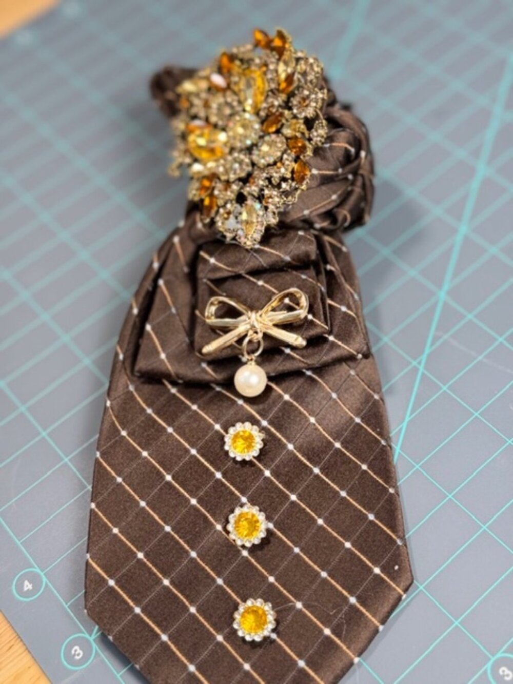 Silk Vintage Brown Derby With Sunburst Crystal Brooch Necktie Necklace